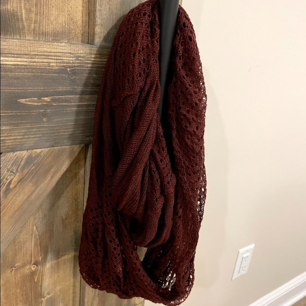 Deep Rose-Colored Knit Wrap Scarf